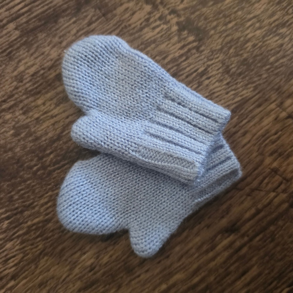 AMERICAN GIRL Mittens Doll Light Blue Knit Winter Accessory